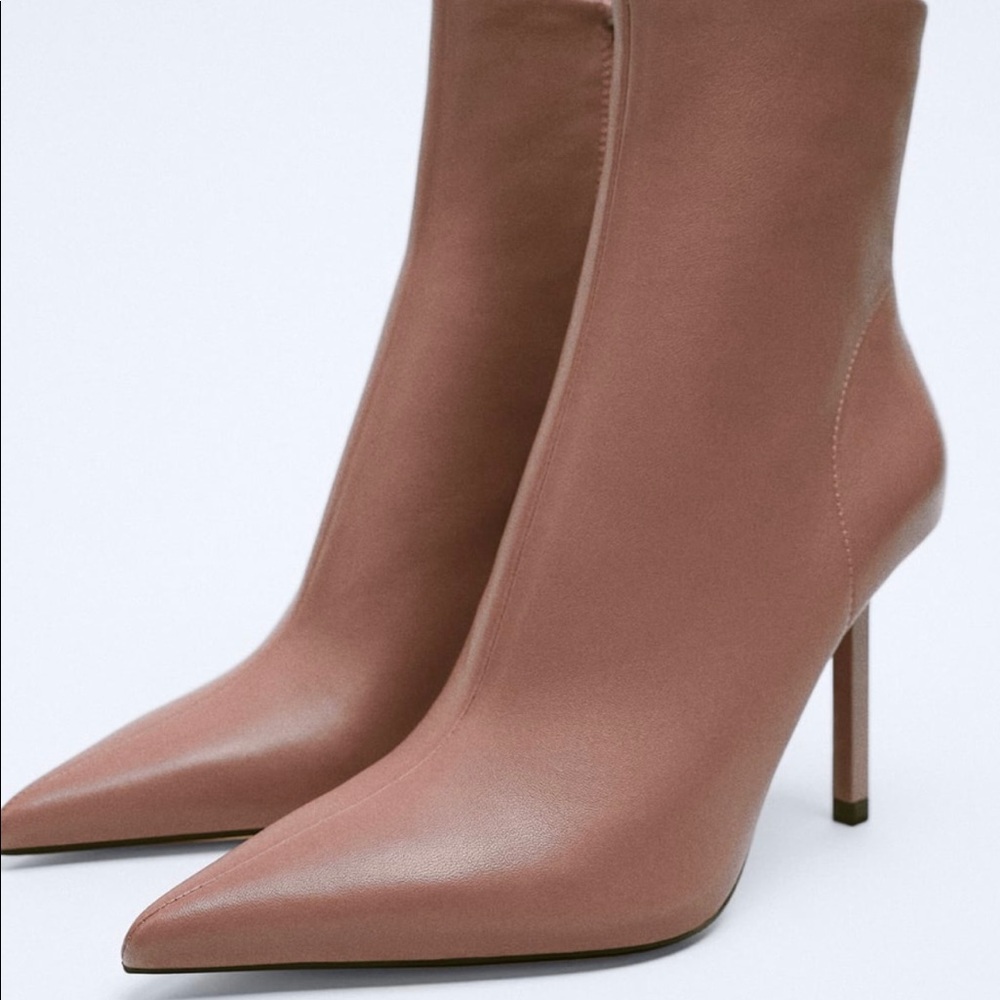 Leather fitted ankle boots, mauve, size 36